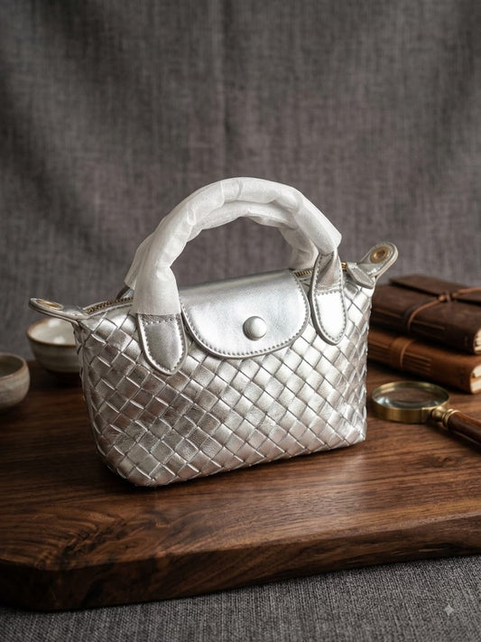 LuxeWeave Women’s Handbag – Elegant Woven Tote