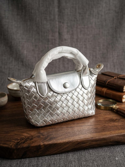 LuxeWeave Women’s Handbag – Elegant Woven Tote